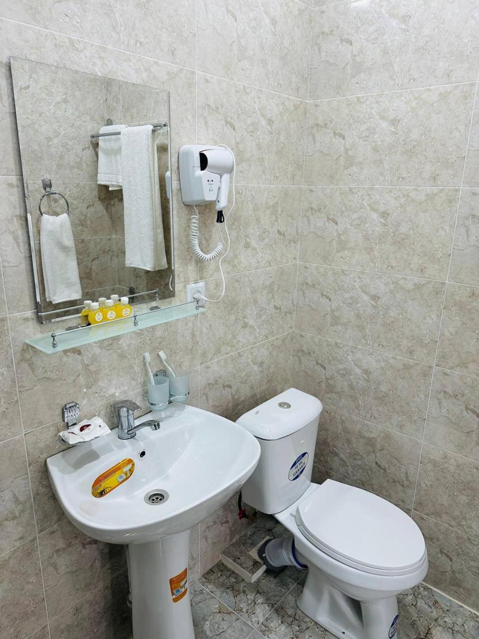 Art Inn Hotel Ташкент Экстерьер фото